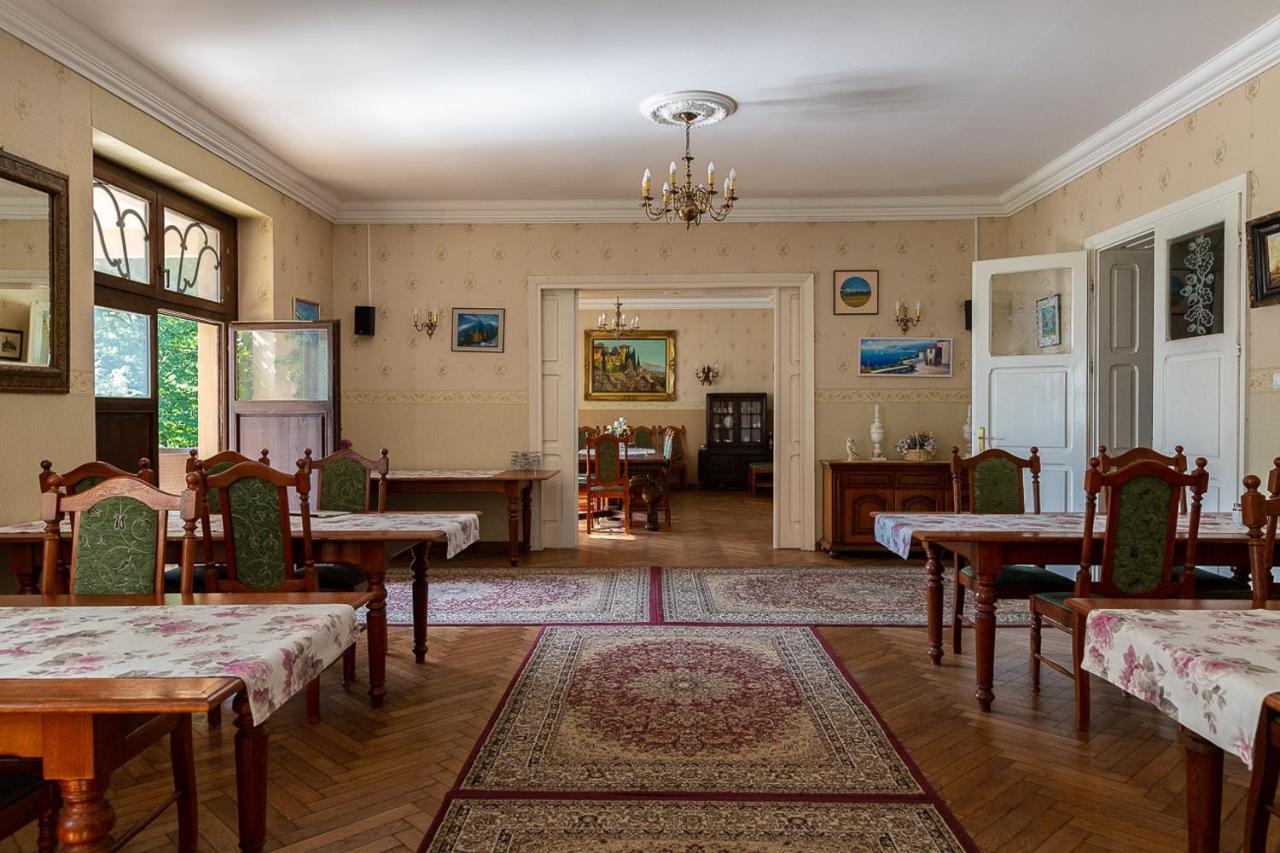 Palac Pozorty Bądki エクステリア 写真